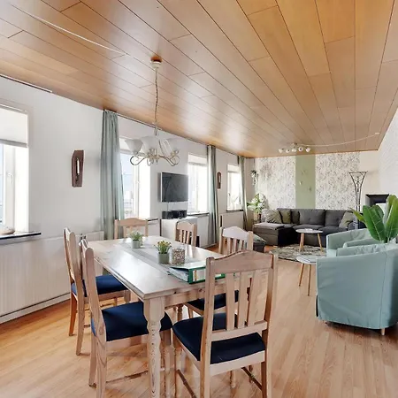 Apartment Hovedgaden 53 *